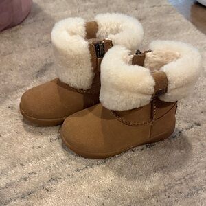 UGG Tan Boots with Cream Shearling
